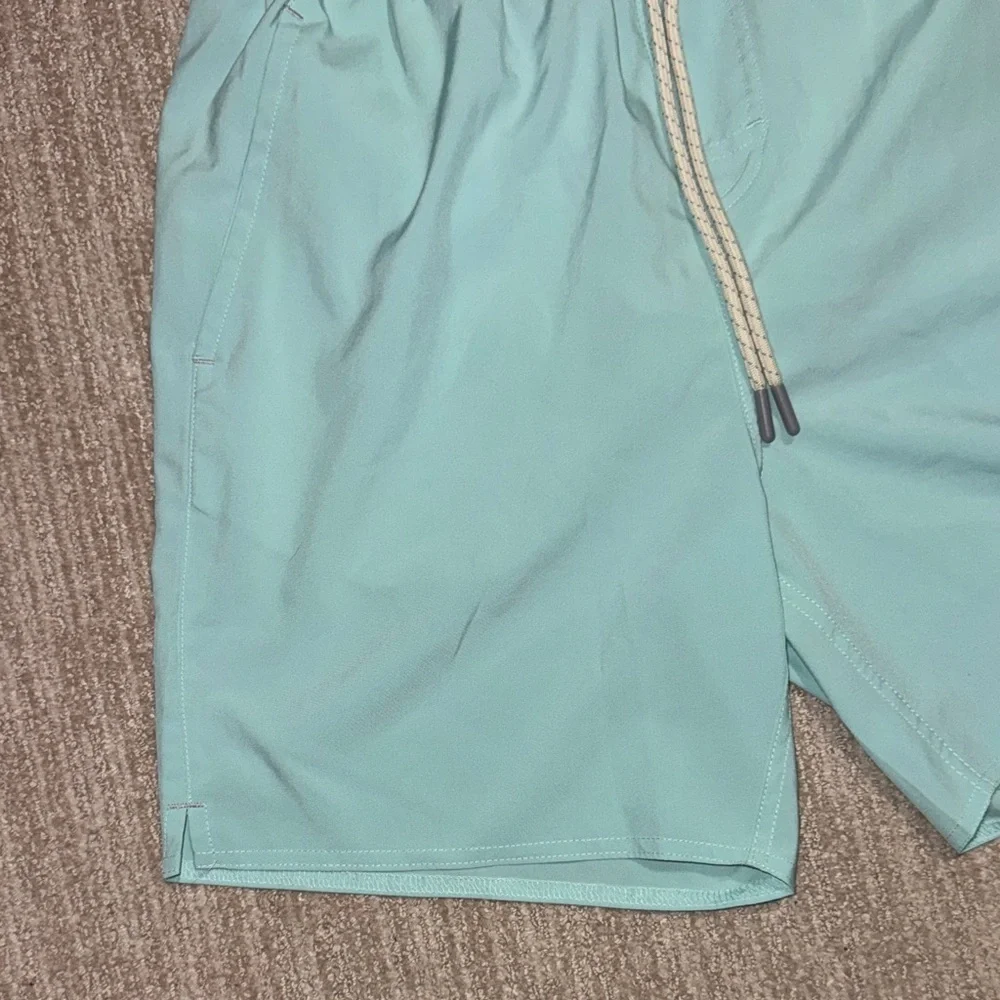 Laguna Men Size S Turquoise 6 Inch Inseam Lined Hybrid Shorts Swim Athletic